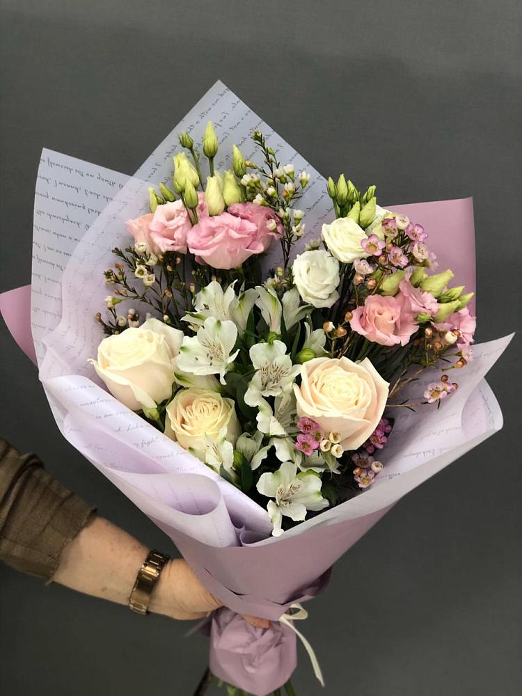 Букет цветов из: Альстромерии, Розы и Лизиантусы в Родниковском