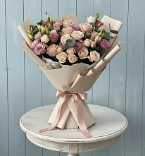 Букет цветов из:  Розы и Лизиантусы в Родниковском