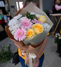 Букет цветов из:  Герберы, Розы и Хризантемы в Родниковском