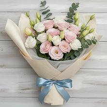 Букет цветов из:  Лизиантусы в Родниковском