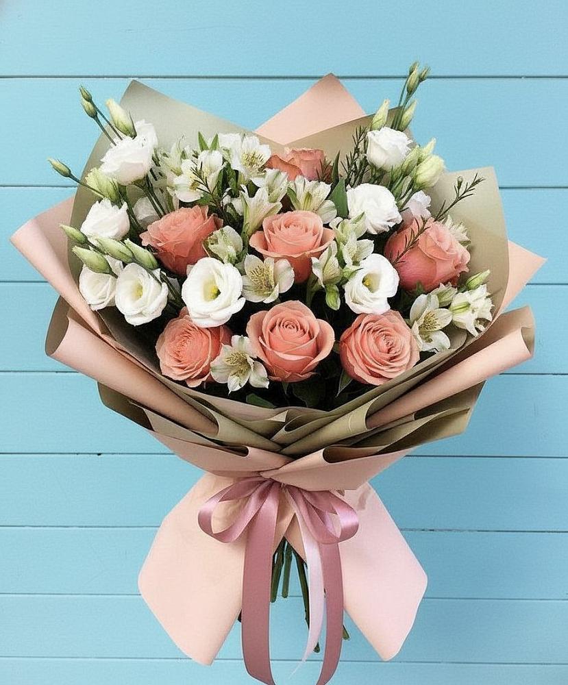 Букет цветов из: Розы, Альстромерии и Лизиантусы в Родниковском