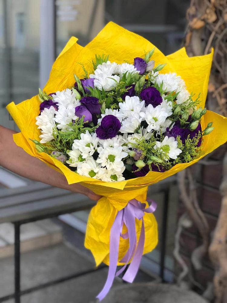 Букет цветов из: Ирисы, Хризантемы и Ромашки в Родниковском