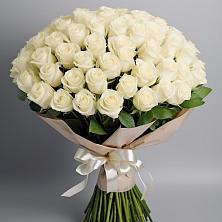 Букет 101 беля роза Белоснежка в Родниковском