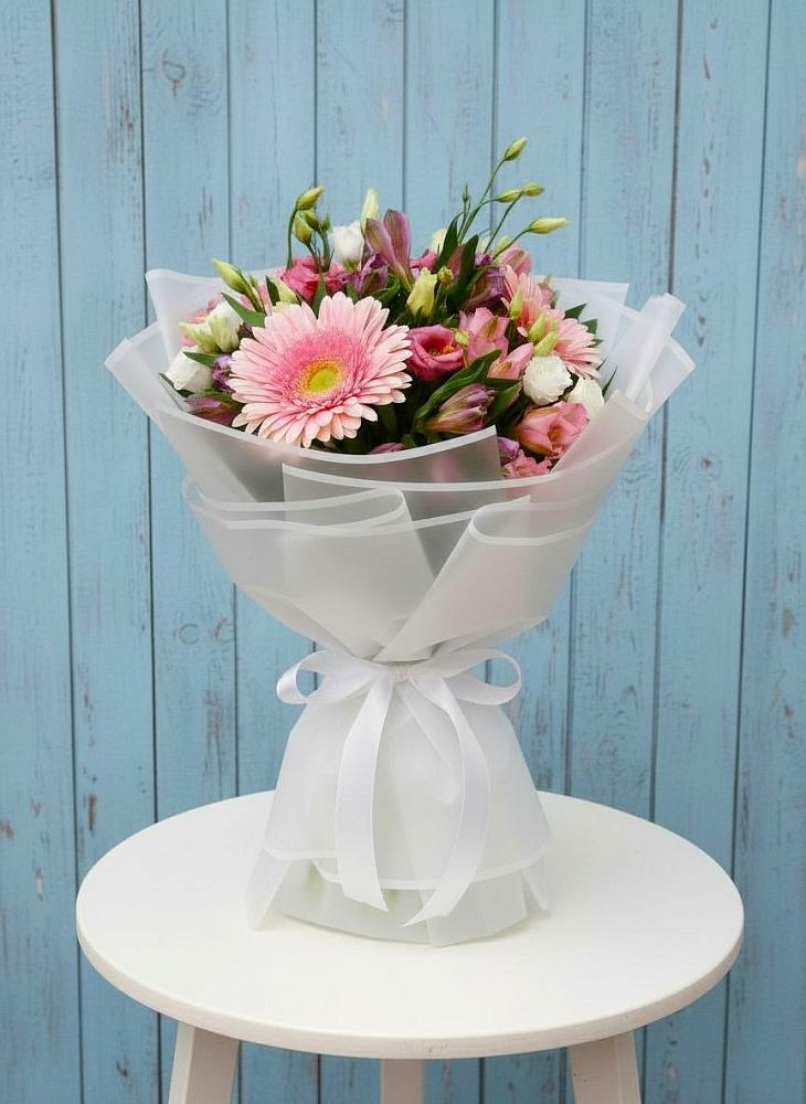 Букет цветов из: Герберы, Альстромерии и Лизиантусы в Родниковском