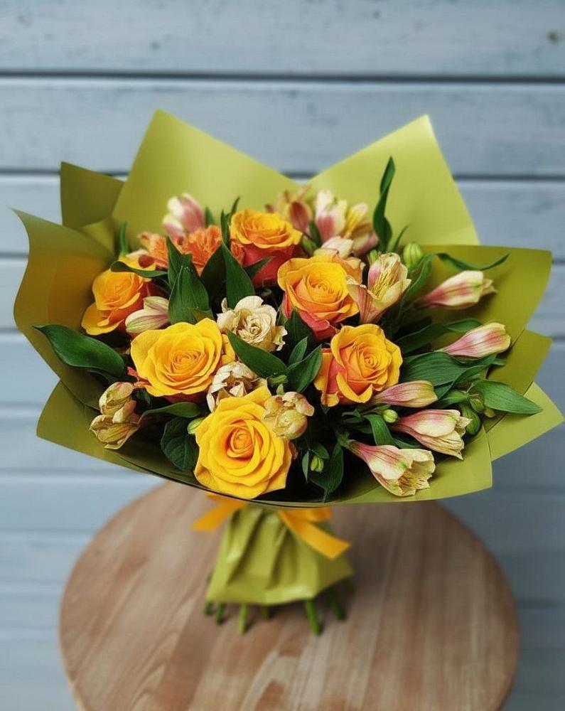 Букет цветов из: Альстромерии и Розы в Родниковском
