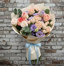 Букет цветов из:  Розы, Лизиантусы и Гвоздики в Родниковском