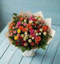 Букет Микс из разноцветных кустовых роз в Родниковском